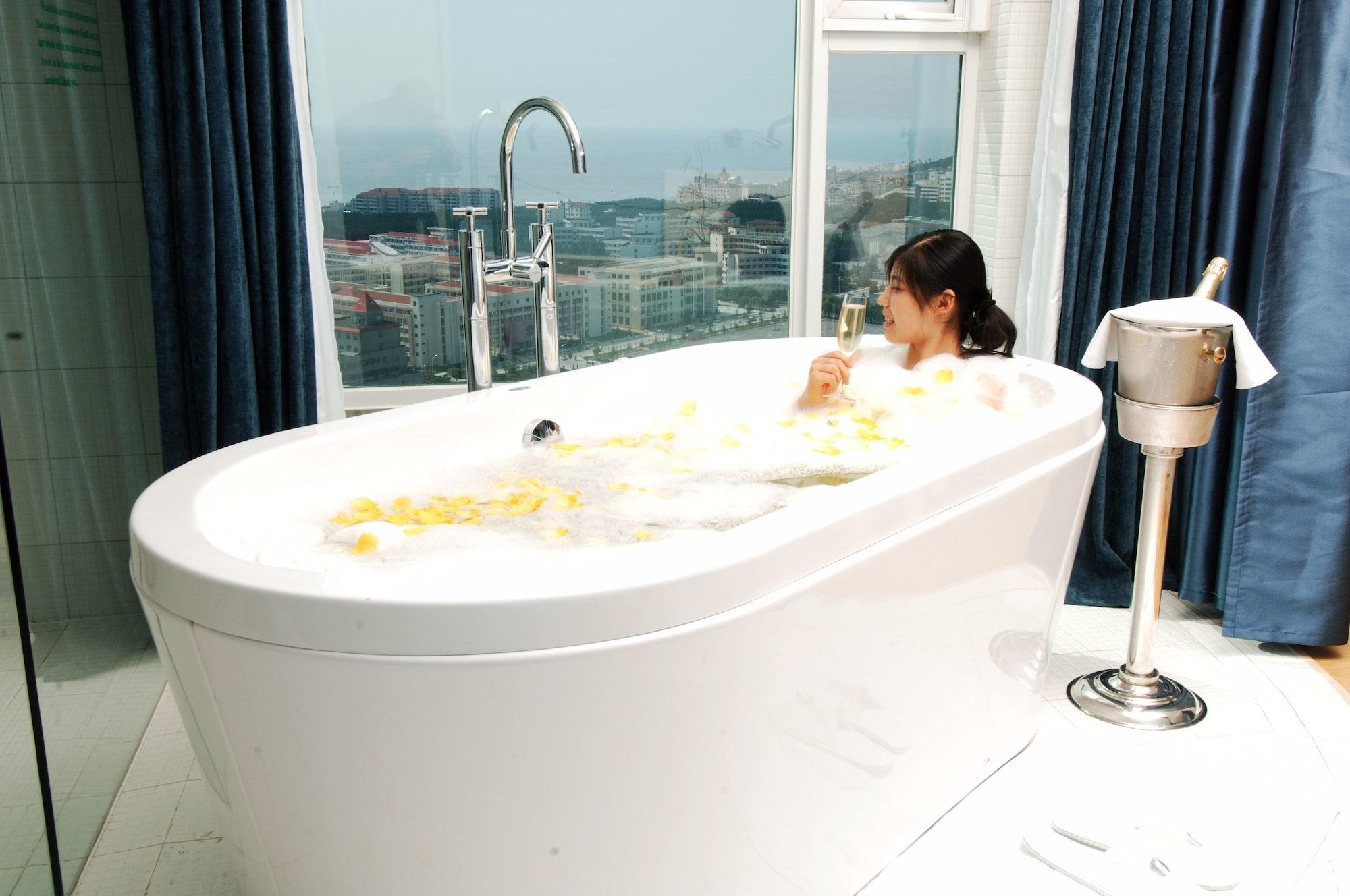 Weihai Haiyue Jianguo Hotel Екстериор снимка