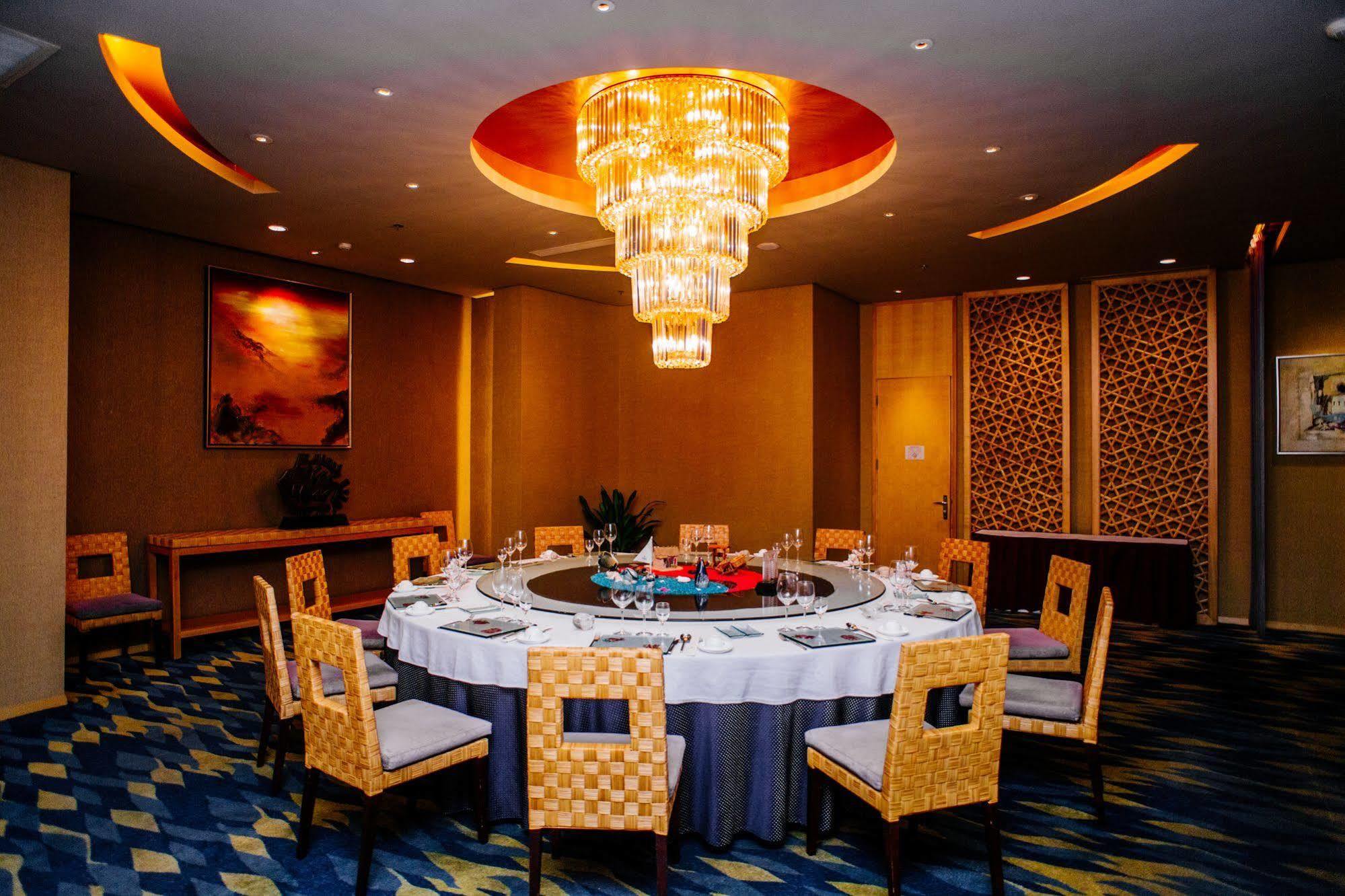 Weihai Haiyue Jianguo Hotel Екстериор снимка