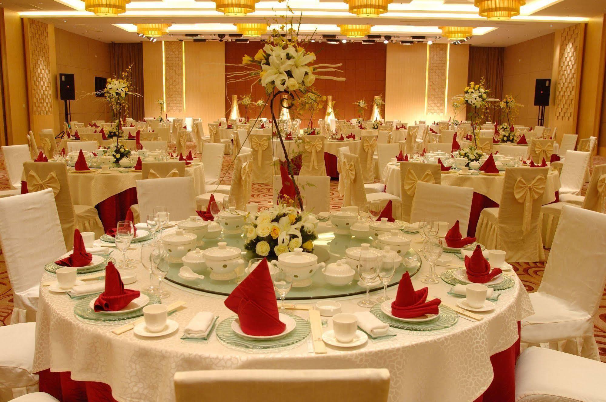 Weihai Haiyue Jianguo Hotel Екстериор снимка
