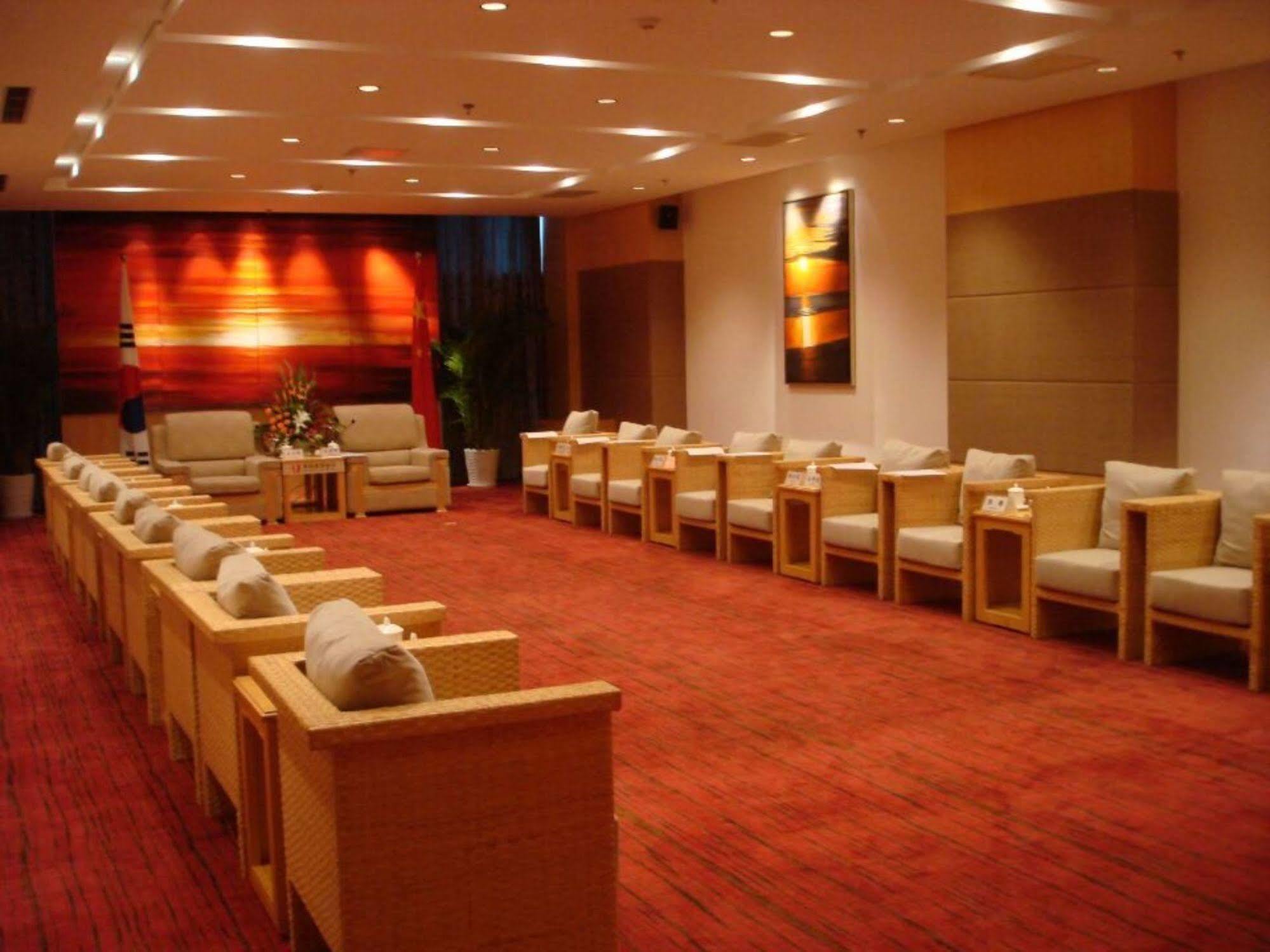 Weihai Haiyue Jianguo Hotel Екстериор снимка