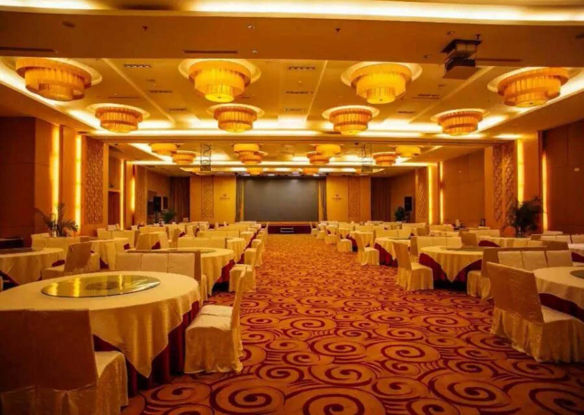 Weihai Haiyue Jianguo Hotel Екстериор снимка