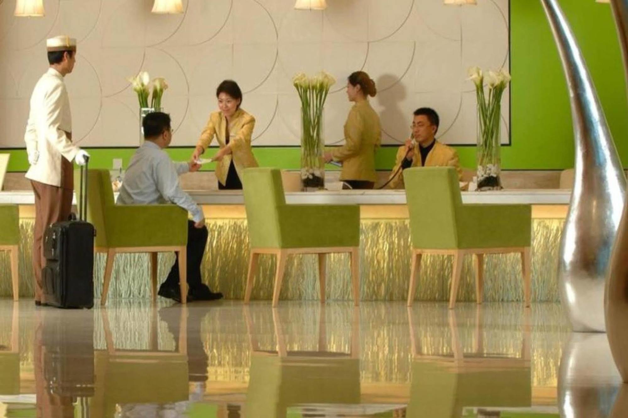Weihai Haiyue Jianguo Hotel Екстериор снимка